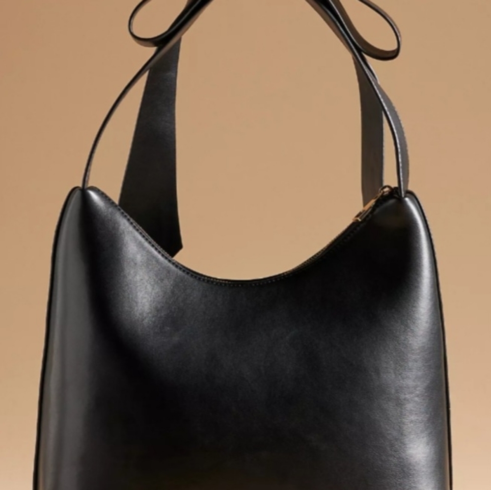 Elegant Black Bow Handbag- Midi Shoulder Bag